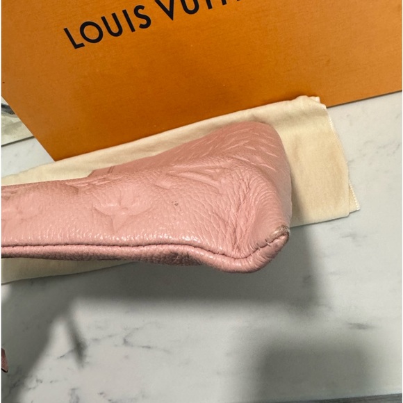 SOLD🥂JUST TODAY💐LOUIS VUITTON empreinte daily pouch rose poundre ballerina 🌸 - Picture 16 of 16